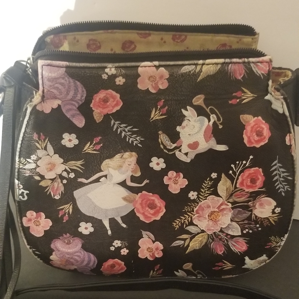 FINAL PRICE Loungefly Disney Alice in Wonderland bag - Picture 10 of 15